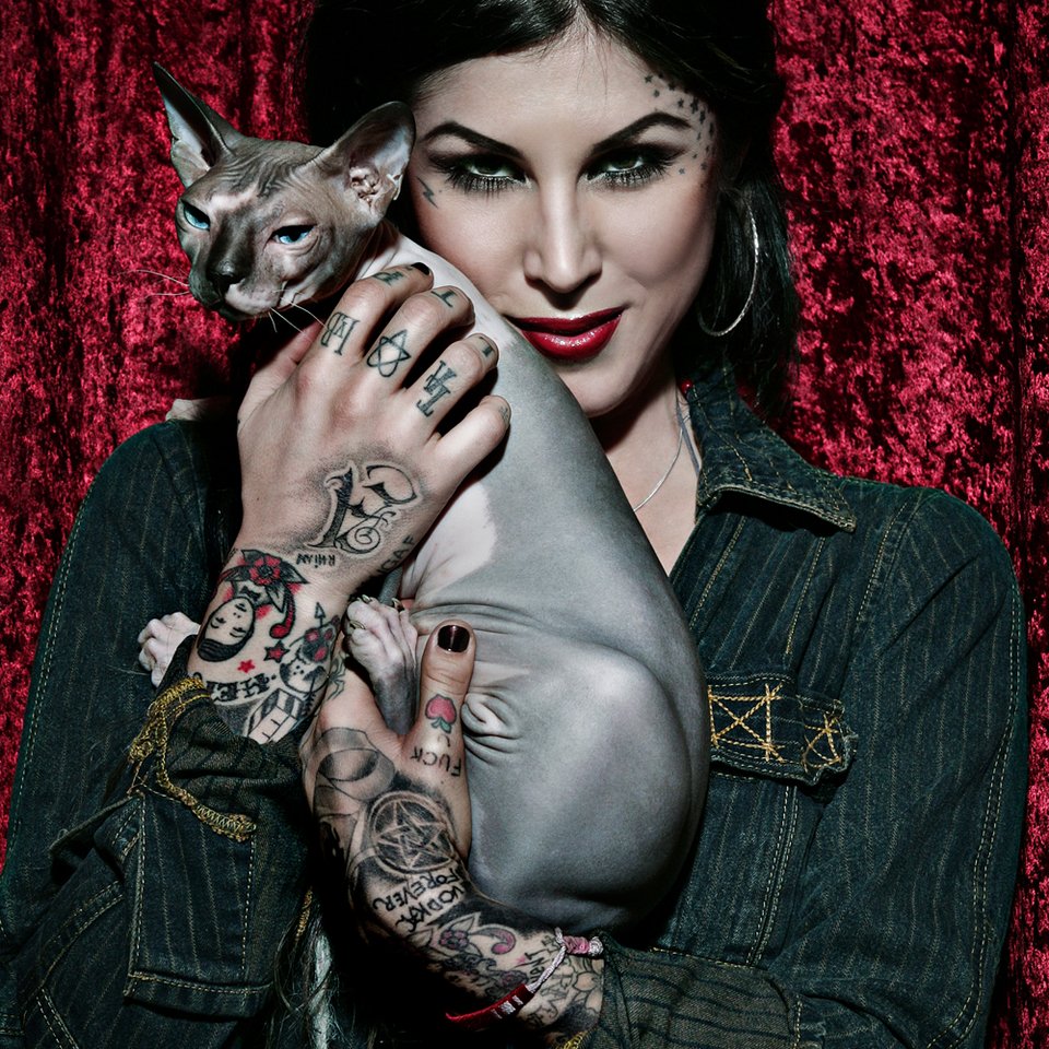 Kat Von D, ποια είναι η τρελή περσόνα που έκλεψε τον άντρα της Σάντρα Μπούλοκ [εικόνες] | iefimerida.gr 11