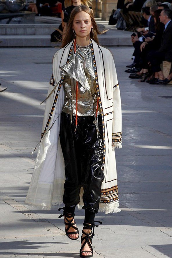 Τα πανωφόρια της άνοιξης -Βρίσκονται ήδη στην ντουλάπα σας [εικόνες] | iefimerida.gr 9