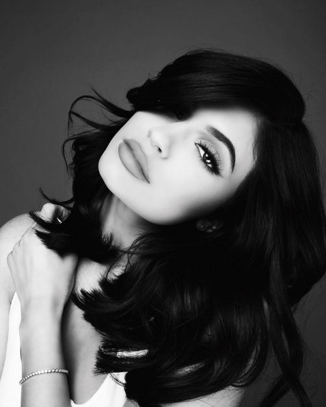 Το λάθος που κάνετε όταν βάφετε τα φρύδια σας -Ο μακιγιέρ της Κάιλι Τζένερ αποκαλύπτει [εικόνες] | iefimerida.gr 5