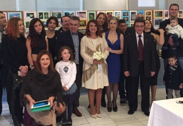 Από τα μπλόκα στο δημαρχείο -Ο γάμος παρουσιάστριας ειδήσεων με αγρότη [εικόνες] | iefimerida.gr 3