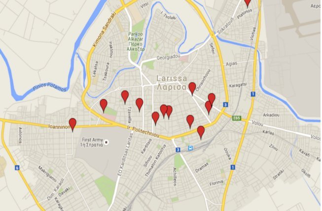 «Τοίχοι της Καλοσύνης» -Κρεμούν σε κρεμάστρες σακούλες με φαγητό για τους απόρους [εικόνες] | iefimerida.gr 2