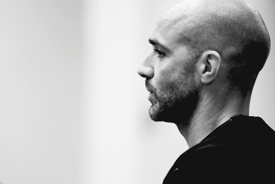 Ο Ράσελ Μάλιφαντ, χορογράφος της Σιλβί Γκιγιέμ, τον Μάρτιο στο Μέγαρο Μουσικής [εικόνες & βίντεο] | iefimerida.gr 0