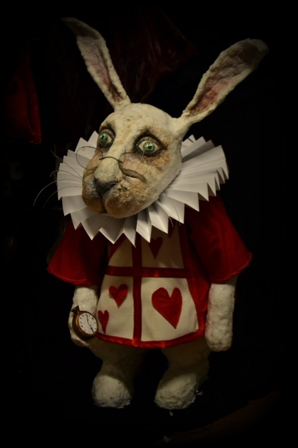 Εξάρχεια: Ενα εργαστήρι σου μαθαίνει να κάνεις βιβλία, τσάντες, εσπαντρίγιες [εικόνες] | iefimerida.gr 6