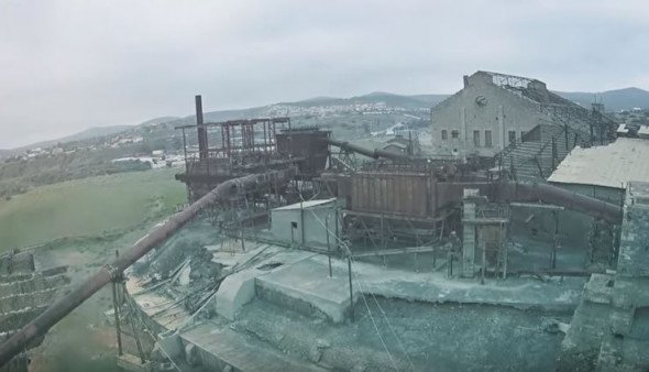 Μεταλλεία Λαυρίου: Η εγκατάλειψη και η παρακμή μέσα από την «ματιά» ενός drone [εικόνες&βίντεο] | iefimerida.gr 0