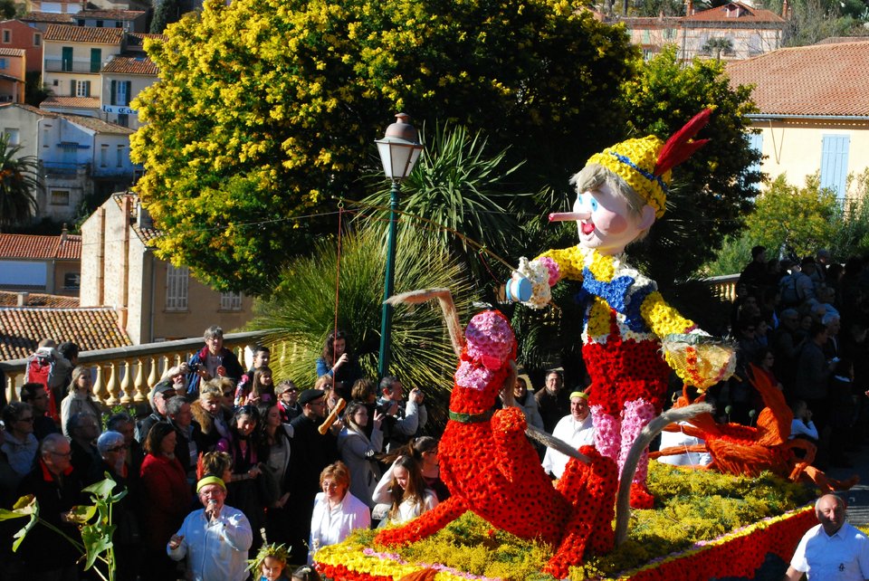 Εξυπνος τουρισμός: Οι Γάλλοι εφηύραν τον δρόμο της μιμόζας, στην Κυανή Ακτή [εικόνες] | iefimerida.gr 7