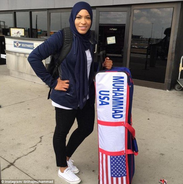 Η πρώτη αθλήτρια σε Ολυμπιακούς Αγώνες με μπούργκα - Στο άθλημα της ξιφασκίας [εικόνες] | iefimerida.gr 0