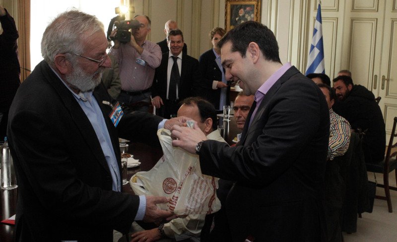 Τσίπρας στον Μπούτα: Τον ήλιο και το τσίπουρο δεν θα μας τα πάρουν! [εικόνες] | iefimerida.gr 2