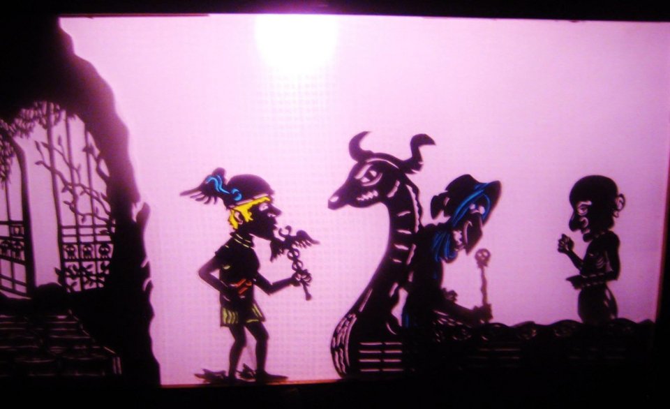 Οι «Νεκρικοί Διάλογοι» του Λουκιανού παιγμένοι με... φιγούρες σαν του Καραγκιόζη [εικόνες & βίντεο] | iefimerida.gr 2