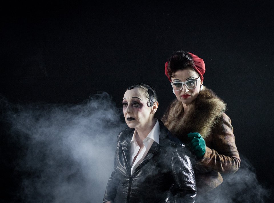 Οπερα της πεντάρας -Ο υπόκοσμος του Μπρεχτ στο θέατρο Παλλάς. Σκηνοθετεί ο Γιάννης Χουβαρδάς [εικόνες, βίντεο] | iefimerida.gr 1