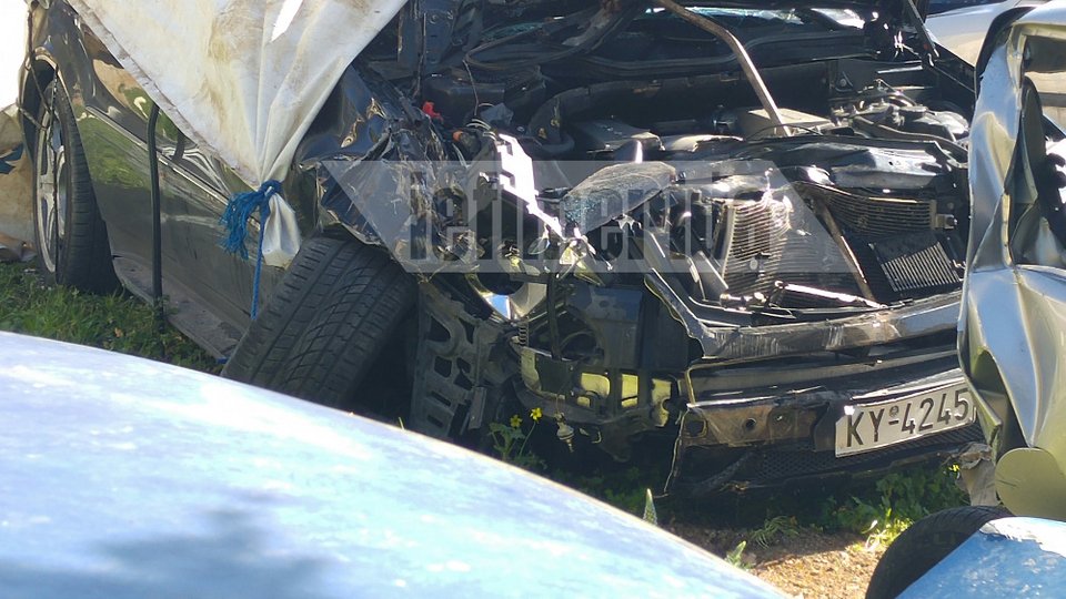 Το σμπαραλιασμένο τζιπ του Παντελίδη -Σίδερο διαπέρασε τη μηχανή και το παρμπρίζ [αποκλειστικές εικόνες] | iefimerida.gr 6