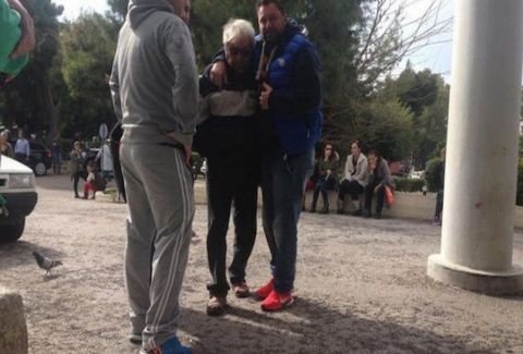 Σε σοκ οι γονείς και ο αδελφός του Παντελίδη - Ο θρήνος της μάνας [εικόνες] | iefimerida.gr 2