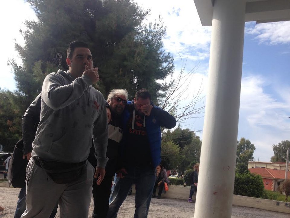 Σε σοκ οι γονείς και ο αδελφός του Παντελίδη - Ο θρήνος της μάνας [εικόνες] | iefimerida.gr 1