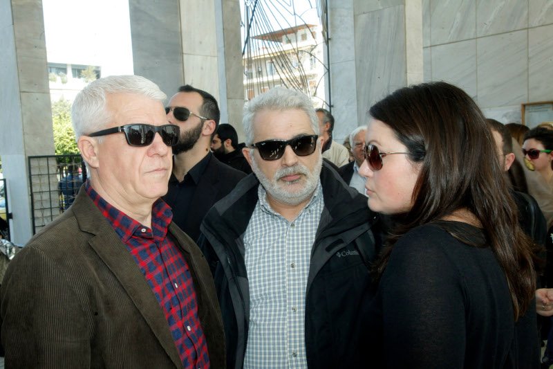 Σε κλίμα βαθιάς συγκίνησης το τελευταίο αντίο στη δημοσιογράφο Μαρία Παπουτσάκη [εικόνες] | iefimerida.gr 1