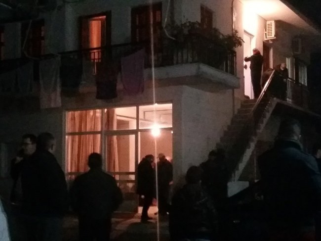 Τραγωδία στο Αγρίνιο: 22χρονος δολοφόνησε με μαχαίρι την μητέρα του [εικόνες&βίντεο] | iefimerida.gr 0