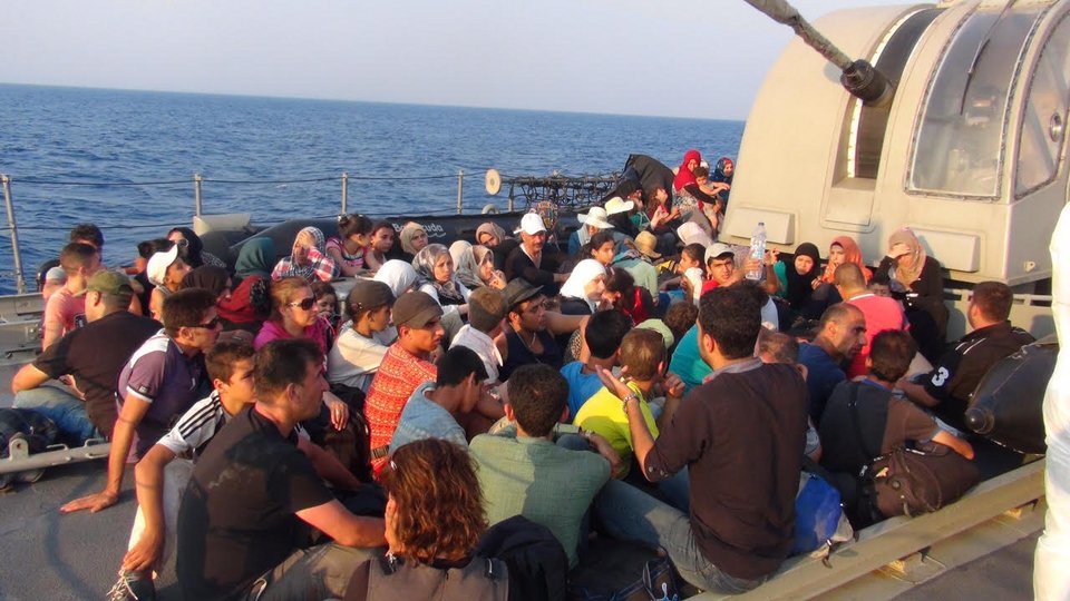 Το Πολεμικό Ναυτικό στις επιχειρήσεις διάσωσης των προσφύγων -Εντεκα πλοία οργώνουν τη θάλασσα [εικόνες] | iefimerida.gr 0