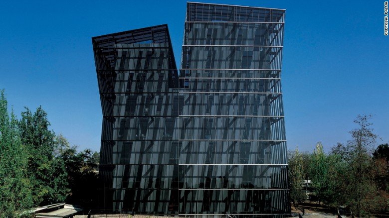 Ο 48χρονος Χιλιανός νικητής των Οσκαρ αρχιτεκτονικής -Τα εκπληκτικά κτίρια που έφτιαξε [εικόνες & βίντεο] | iefimerida.gr 11