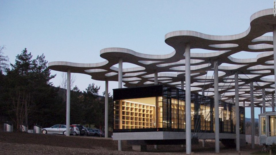 Ο 48χρονος Χιλιανός νικητής των Οσκαρ αρχιτεκτονικής -Τα εκπληκτικά κτίρια που έφτιαξε [εικόνες & βίντεο] | iefimerida.gr 4