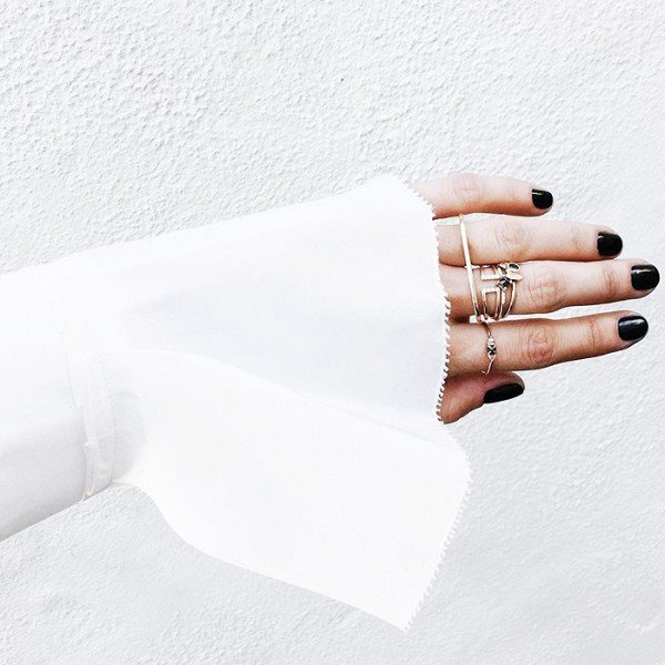 Το μονό δαχτυλίδι είναι πασέ -Οι fashion bloggers φορούν πολλά μαζί, σε όλα τα δάχτυλα [εικόνες] | iefimerida.gr 2