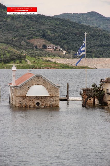 Κρήτη: «Αναδύθηκε» εκκλησία που είχε βυθιστεί στα νερά φράγματος -Αδειασε από νερά, λειτούργησε ξανά [εικόνες & βίντεο] | iefimerida.gr 17