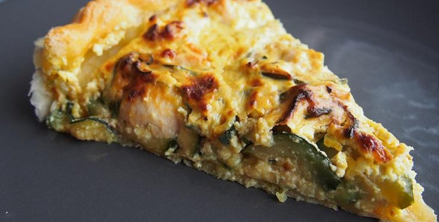 Τάρτα με κοτόπουλο, κολοκυθάκια και εστραγκόν | iefimerida.gr 0