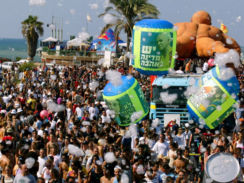 Business Insider: Πριν πεθάνετε, γλεντήστε στη Μύκονο -Ενα από τα καλύτερα μέρη του κόσμου για πάρτι [εικόνες] | iefimerida.gr 19