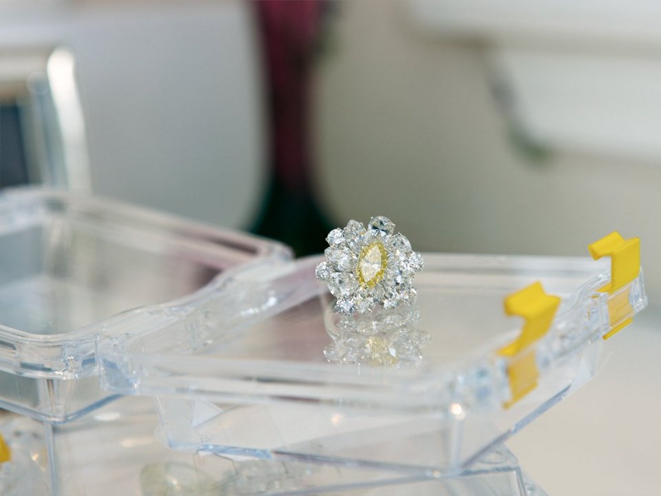 Λίγο κιτς, πολλά Chanel και διαμάντια -Το σπίτι της Ελίζαμπεθ Τέιλορ [εικόνες] | iefimerida.gr 7