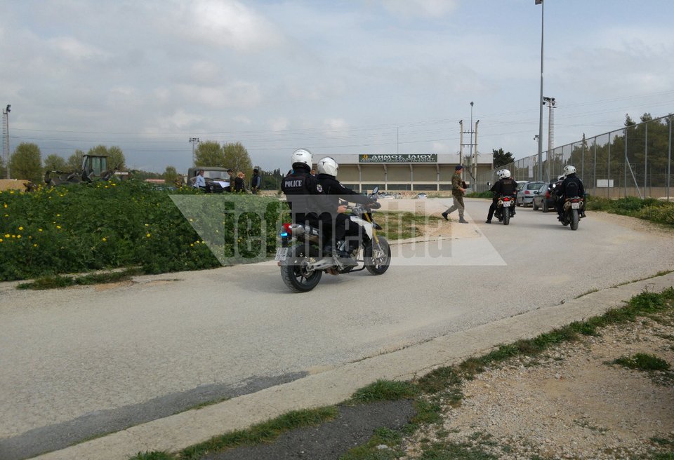 Στήνουν καταυλισμό για 800 πρόσφυγες και μετανάστες κοντά στο πάρκο Τρίτση -Ο Μουζάλας ζήτησε τον χώρο για έναν μήνα [εικόνες] | iefimerida.gr 0