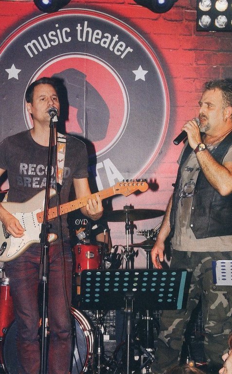 Ενα πραγματικά διαφορετικό πρώην ζευγάρι: Τσαρούχας-Παπαθωμά-Πετράκος μαζί [εικόνες] | iefimerida.gr 3