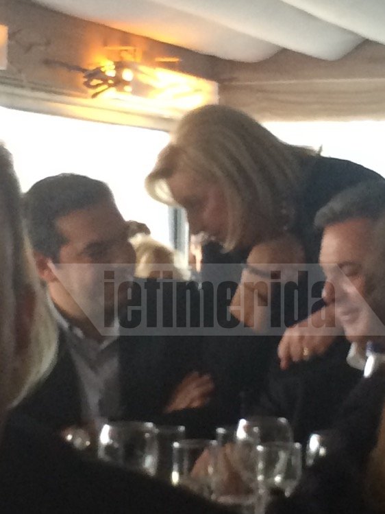 Τσίπρας-Καμμένος-Φάνη Πετραλιά στο γεύμα στο ΝΟΒ μετά την κηδεία του πατέρα Καμμένου [εικόνα] | iefimerida.gr 0