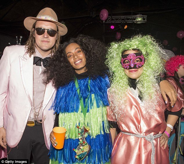 H αδελφή της Μπιγιονσέ έχασε τη βέρα της -Δίνει αμοιβή σε όποιον τη βρει [εικόνες]  | iefimerida.gr 3