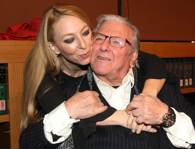 Παντρεύεται με πολιτικό γάμο στα 84 του χρόνια ο Κώστας Βουτσάς [εικόνες]  | iefimerida.gr 1