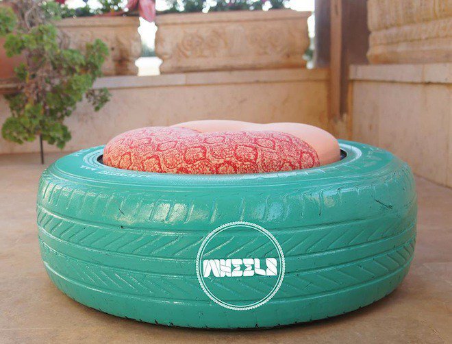 Ελαστικά αυτοκινήτου γίνονται σκαμπό, καθρέφτες, τραπεζάκια [εικόνες] | iefimerida.gr 13