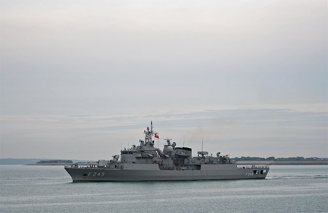 Νέα πρόκληση της Τουρκίας: Πολεμικό σκάφος αμφισβήτησε την υφαλοκρηπίδα | iefimerida.gr 1