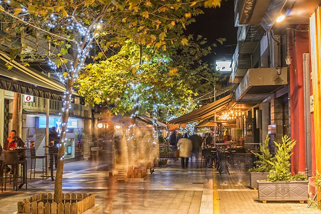 Η Τelegraph «τρελαίνεται» με την Καλαμάτα -«Πηγαίνετε, είναι κρυμμένος θησαυρός» [εικόνες] | iefimerida.gr 1