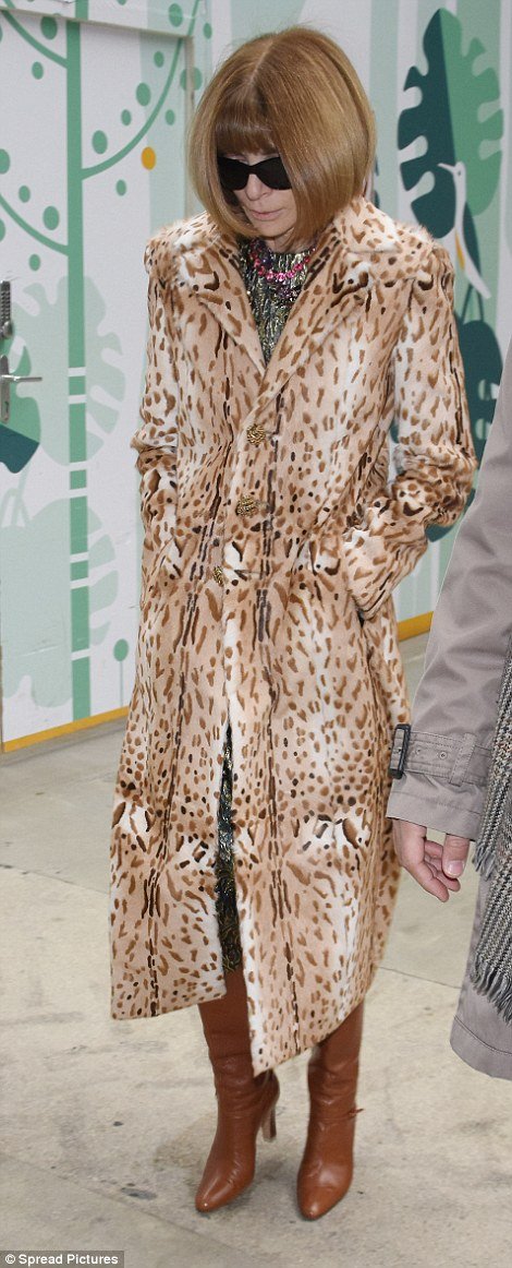 Ο «διάβολος» φορούσε... παλτό -Τα μοναδικά πανωφόρια της Αννα Γουίντορ [εικόνες] | iefimerida.gr 4