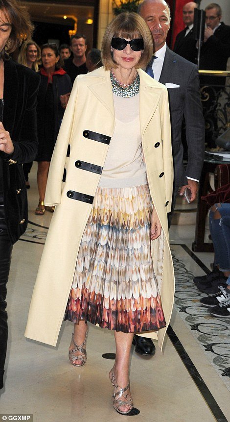 Ο «διάβολος» φορούσε... παλτό -Τα μοναδικά πανωφόρια της Αννα Γουίντορ [εικόνες] | iefimerida.gr 12