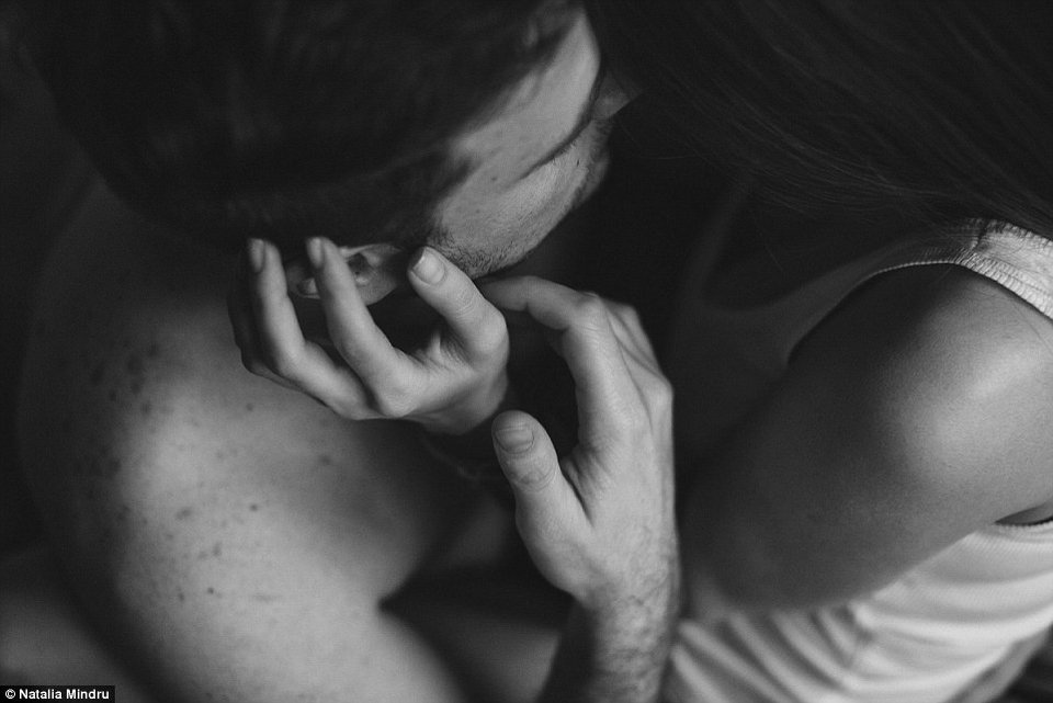 Ετσι μοιάζει η αληθινή αγάπη -Αγκαλιές, φιλιά και έρωτας [εικόνες] | iefimerida.gr 12