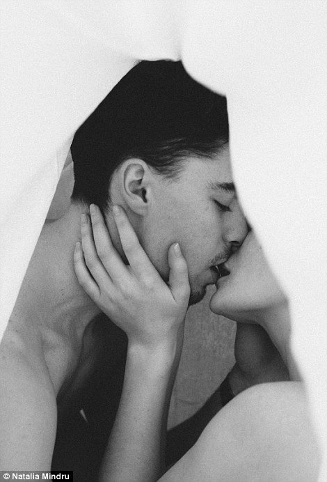 Ετσι μοιάζει η αληθινή αγάπη -Αγκαλιές, φιλιά και έρωτας [εικόνες] | iefimerida.gr 2