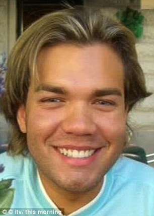 Ο άνδρας που μοιάζει με τον «Κεν» της Μπάρμπι -Εχει ξοδέψει 386.000 ευρώ σε 42 επεμβάσεις [εικόνες] | iefimerida.gr 5