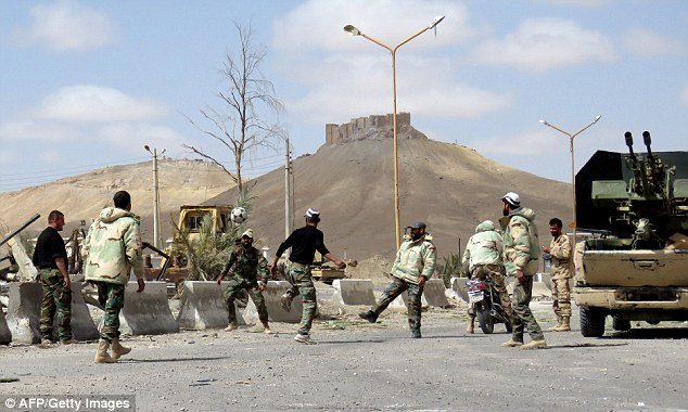 Γιόρτασαν με ποδόσφαιρο την απελευθέρωση της Παλμύρας οι Σύριοι [εικόνες&βίντεο] | iefimerida.gr 2