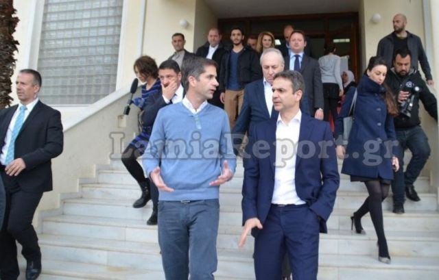 Ο Κυριάκος Μητσοτάκης στο κέντρο φιλοξενίας των Θερμοπυλών [εικόνες & βίντεο] | iefimerida.gr 1