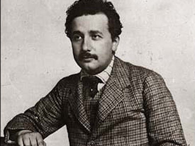 Αϊνστάιν: Η απίστευτη ζωή του πιο σπουδαίου επιστήμονα στον κόσμο [εικόνες] | iefimerida.gr 8