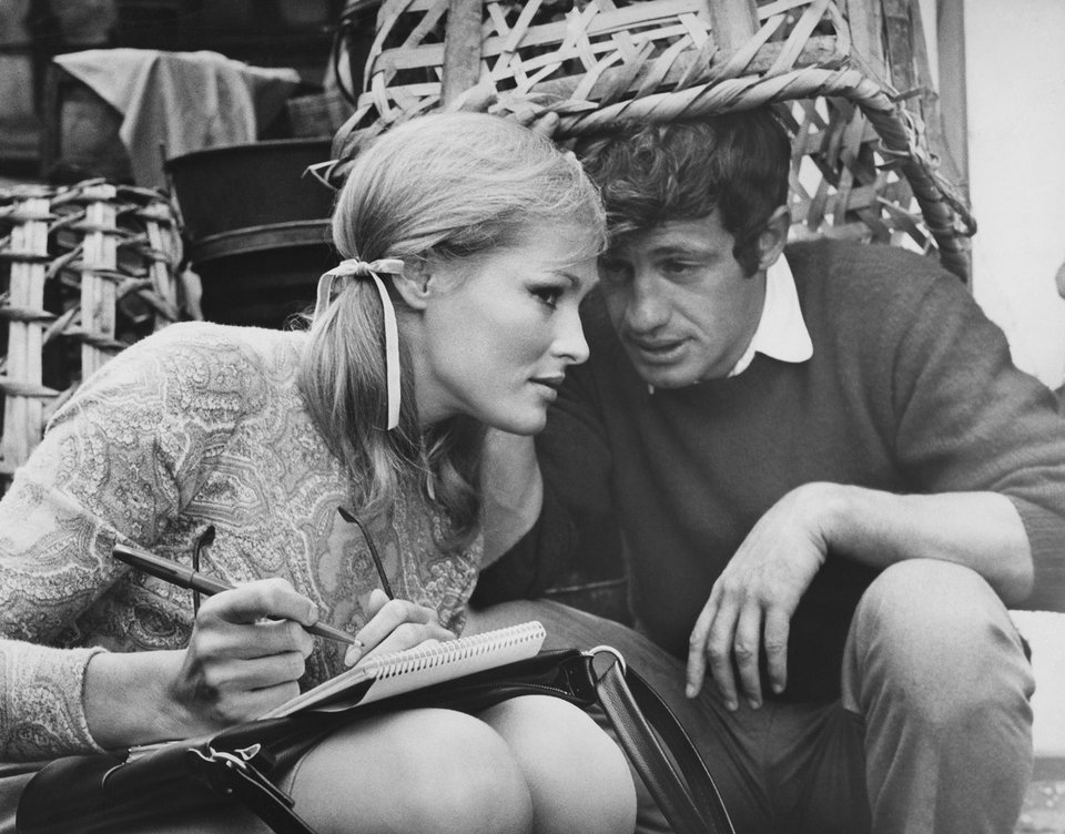 Ούρσουλα Αντρες, η γυναίκα που καταβρόχθιζε τα αρσενικά [εικόνες] | iefimerida.gr 10