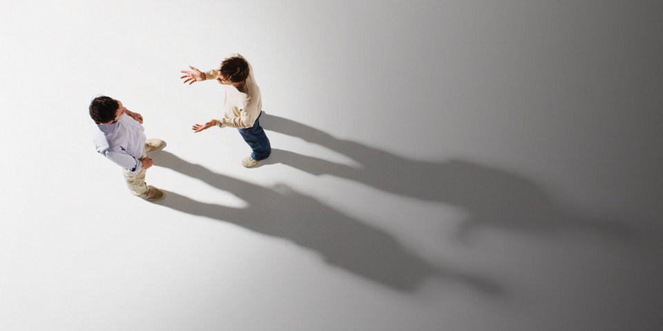 Μείνε αξέχαστη με την πρώτη -Τι να λες και τι να κάνεις όταν συναντάς κάποιον για πρώτη φορά [εικόνες]  | iefimerida.gr 0