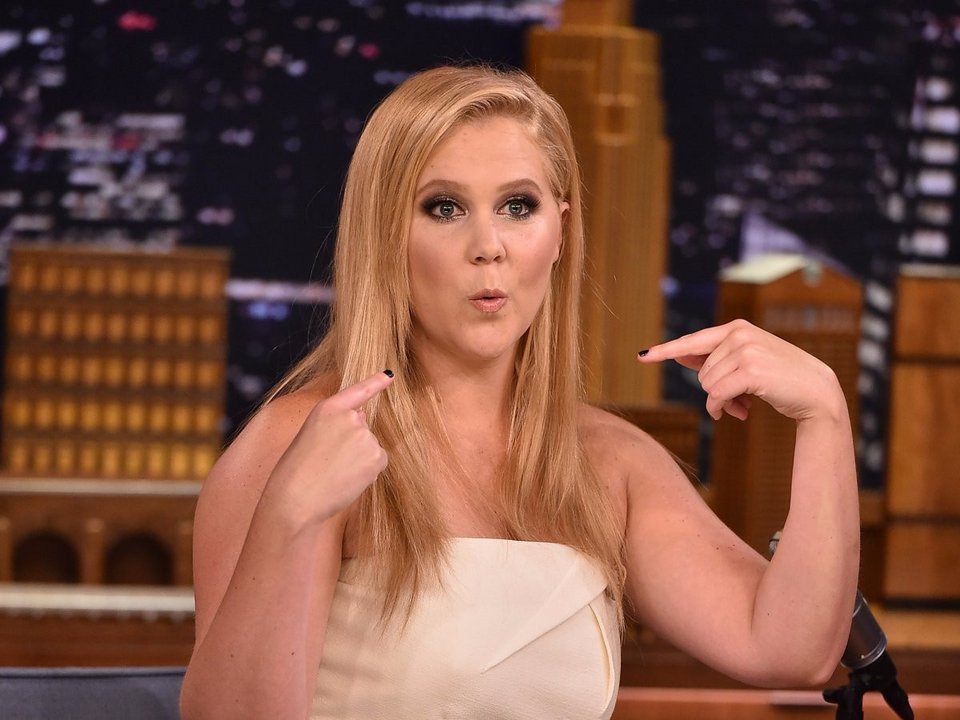 Μείνε αξέχαστη με την πρώτη -Τι να λες και τι να κάνεις όταν συναντάς κάποιον για πρώτη φορά [εικόνες]  | iefimerida.gr 1