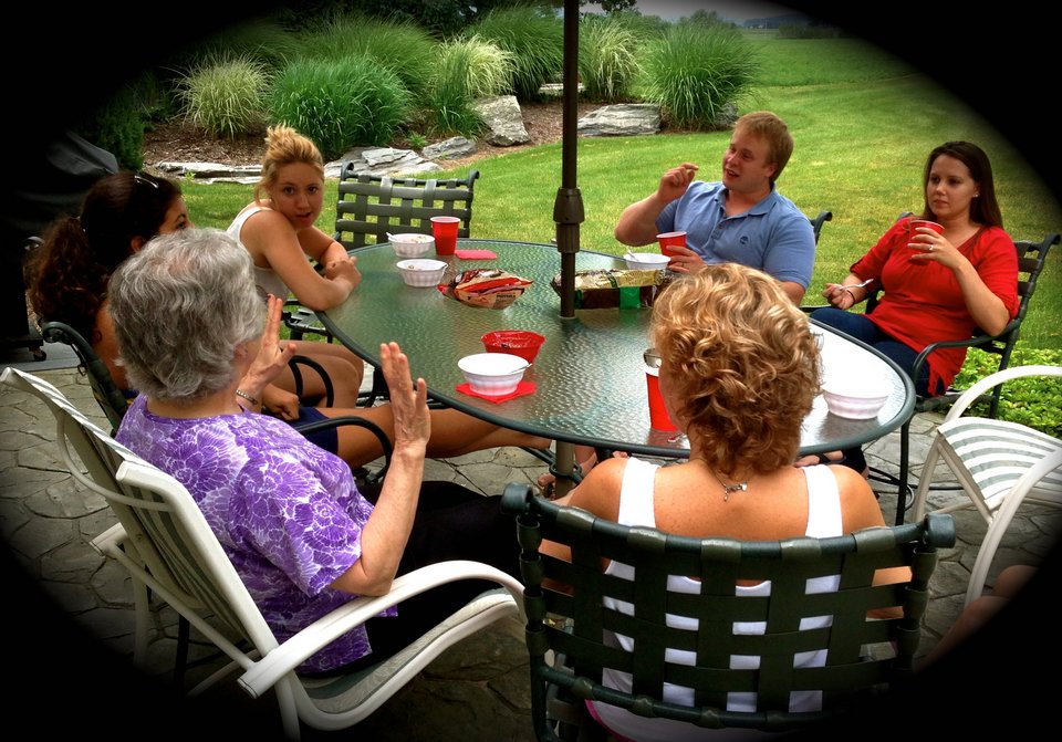 Μείνε αξέχαστη με την πρώτη -Τι να λες και τι να κάνεις όταν συναντάς κάποιον για πρώτη φορά [εικόνες]  | iefimerida.gr 3