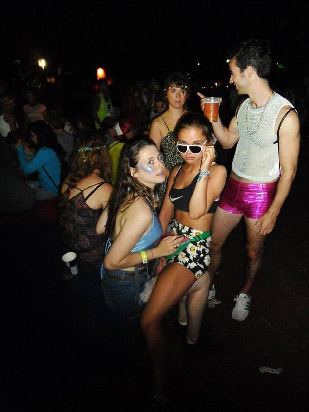 Αμέλια, ανιψιά της βασίλισσας Ελισάβετ, εξελέγη η ομορφότερη της οικογένειας [εικόνες] | iefimerida.gr 9