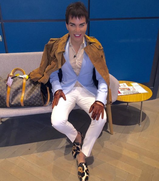 Ο άνδρας που μοιάζει με τον «Κεν» της Μπάρμπι -Εχει ξοδέψει 386.000 ευρώ σε 42 επεμβάσεις [εικόνες] | iefimerida.gr 13