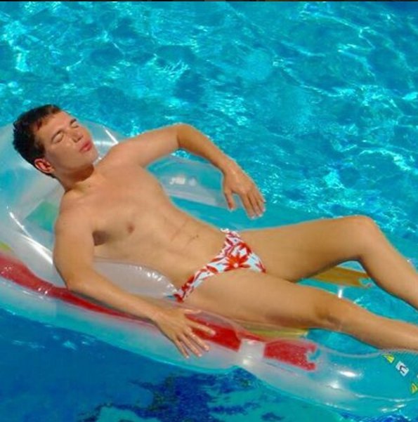 Ο άνδρας που μοιάζει με τον «Κεν» της Μπάρμπι -Εχει ξοδέψει 386.000 ευρώ σε 42 επεμβάσεις [εικόνες] | iefimerida.gr 15