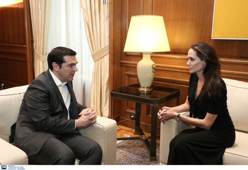 Καρέ καρέ το ραντεβού της Αντζελίνα Τζολί με τον Τσίπρα [εικόνες] | iefimerida.gr 8